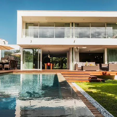 Villa Bahia - Luxury - Beachfront